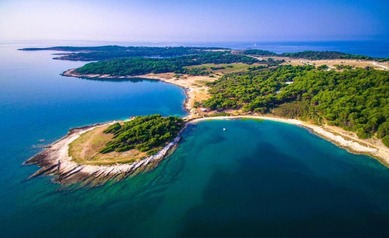 Holiday Home Zora - Family Vacation House Near Protected Area Of The Nature Park Kamenjak, With Green Yard, Wifi, Air-Con Премантура Екстериор снимка