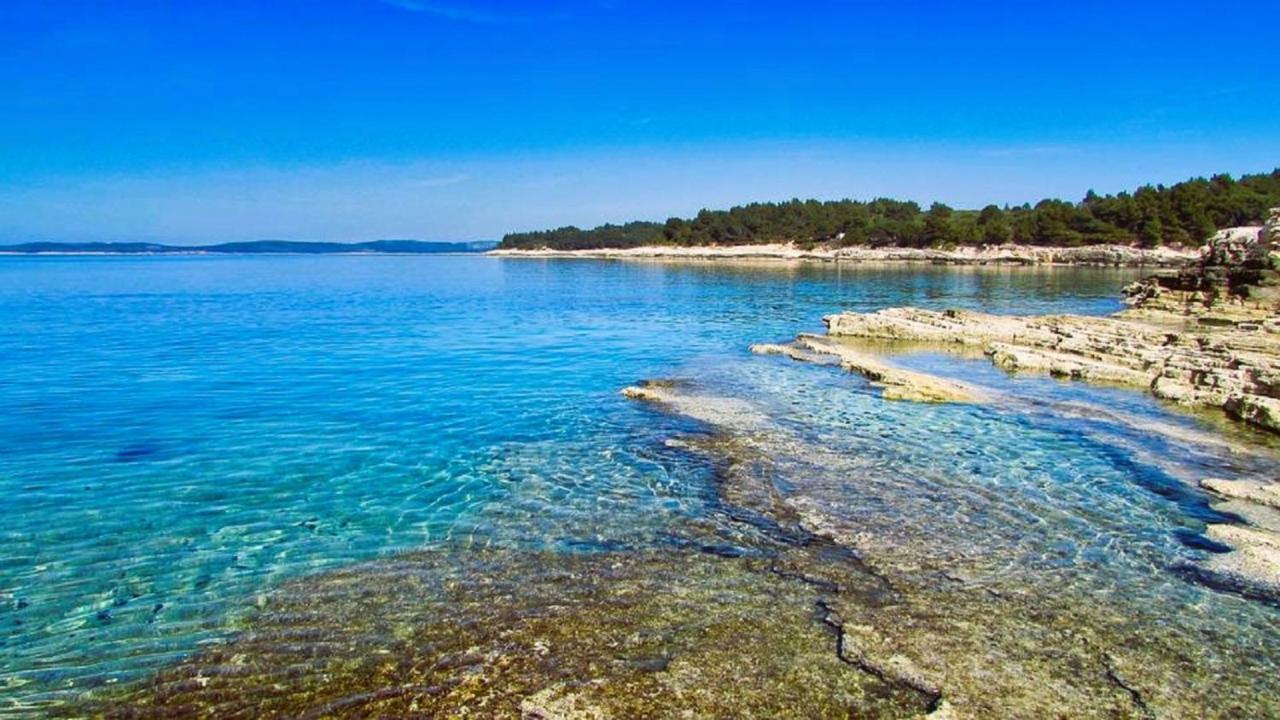 Holiday Home Zora - Family Vacation House Near Protected Area Of The Nature Park Kamenjak, With Green Yard, Wifi, Air-Con Премантура Екстериор снимка