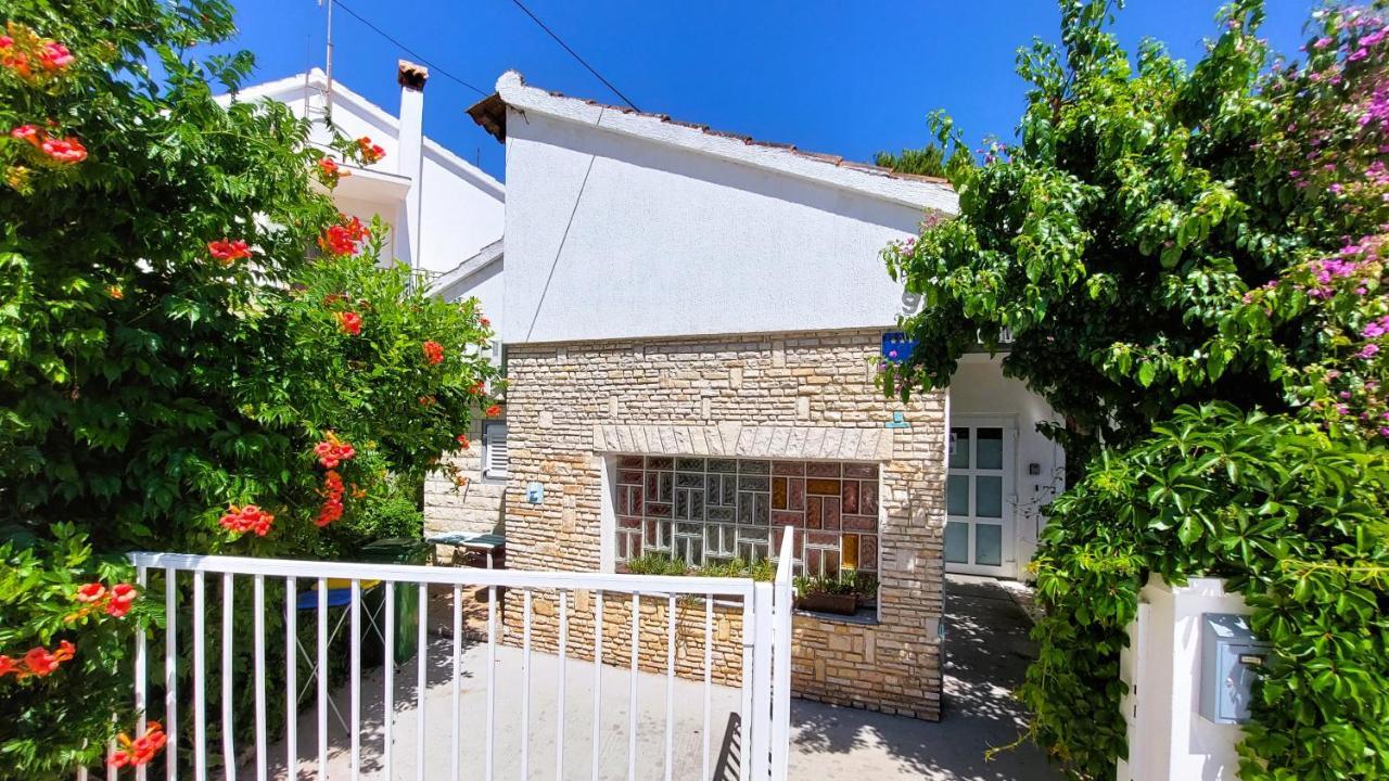Holiday Home Zora - Family Vacation House Near Protected Area Of The Nature Park Kamenjak, With Green Yard, Wifi, Air-Con Премантура Екстериор снимка